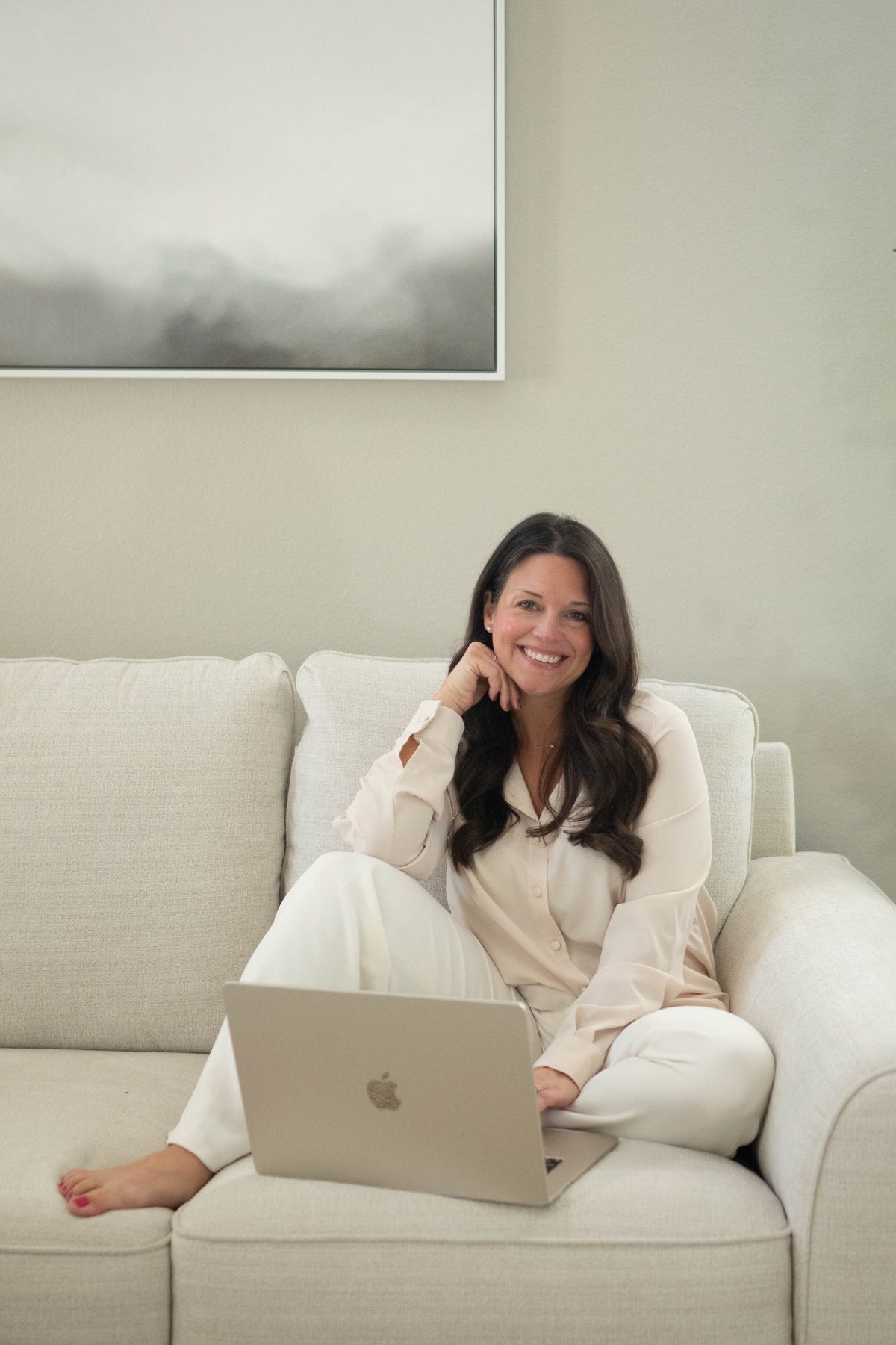 Woman with morning trading routine
